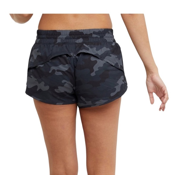 Women's Champion Large 12 - 14 Shorts Sport Camo Activewear Athletic Active New - Picture 10 of 13